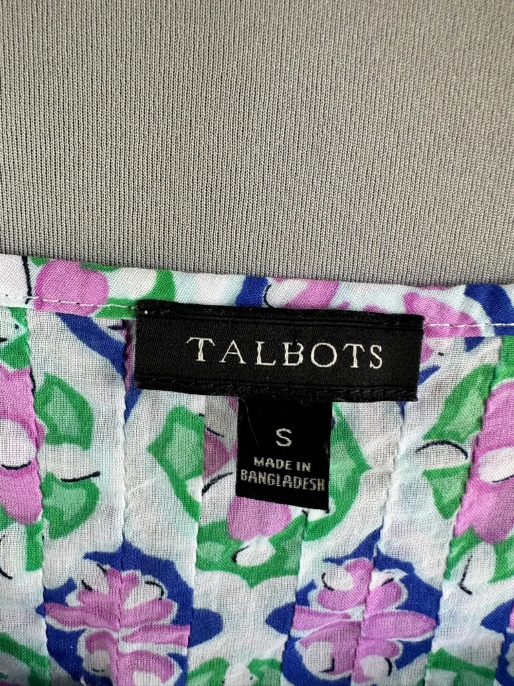 🎉5 for $45🎉 talbots top blouse shirt size S